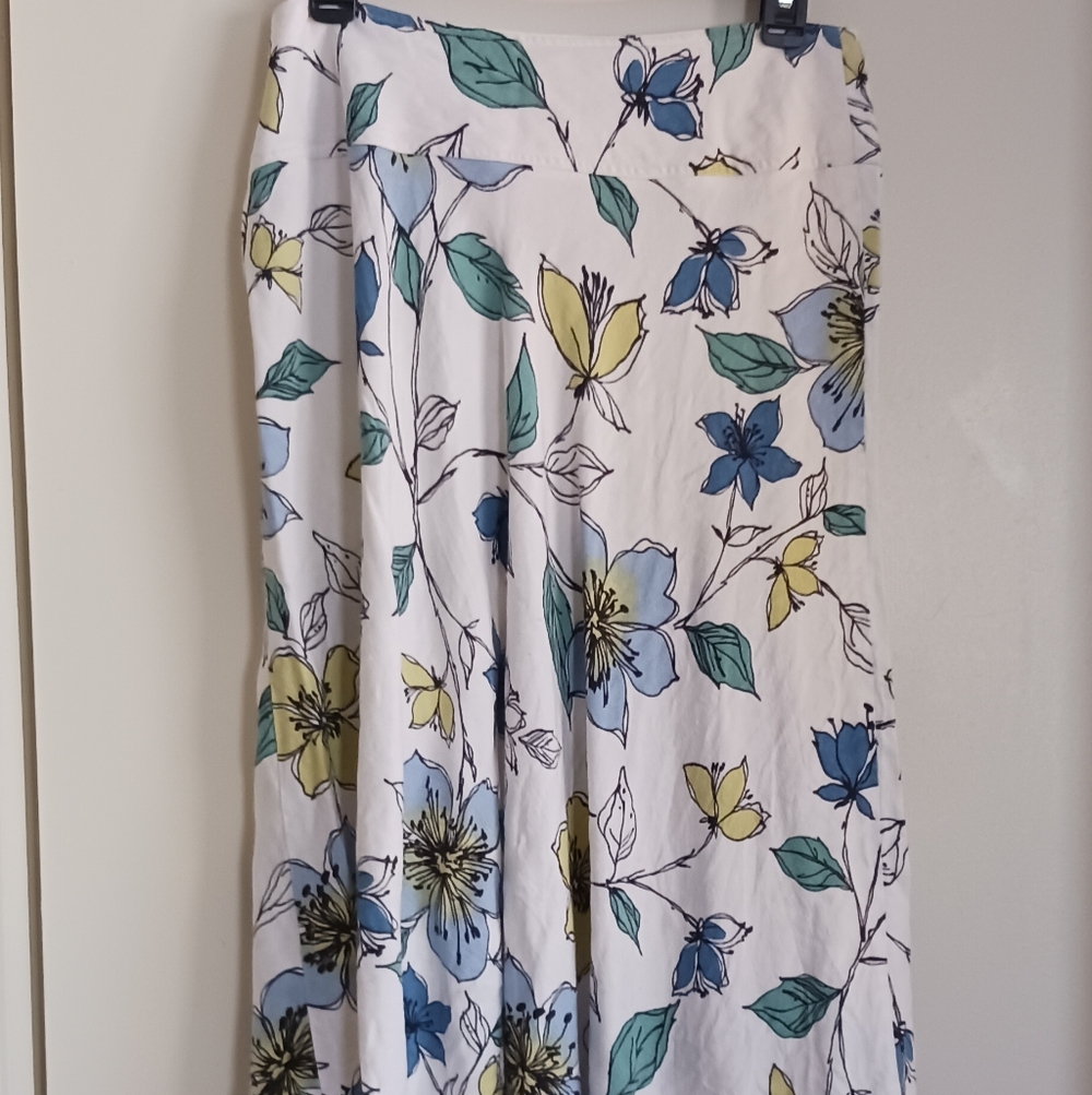Emma James White Floral A-Line Skirt